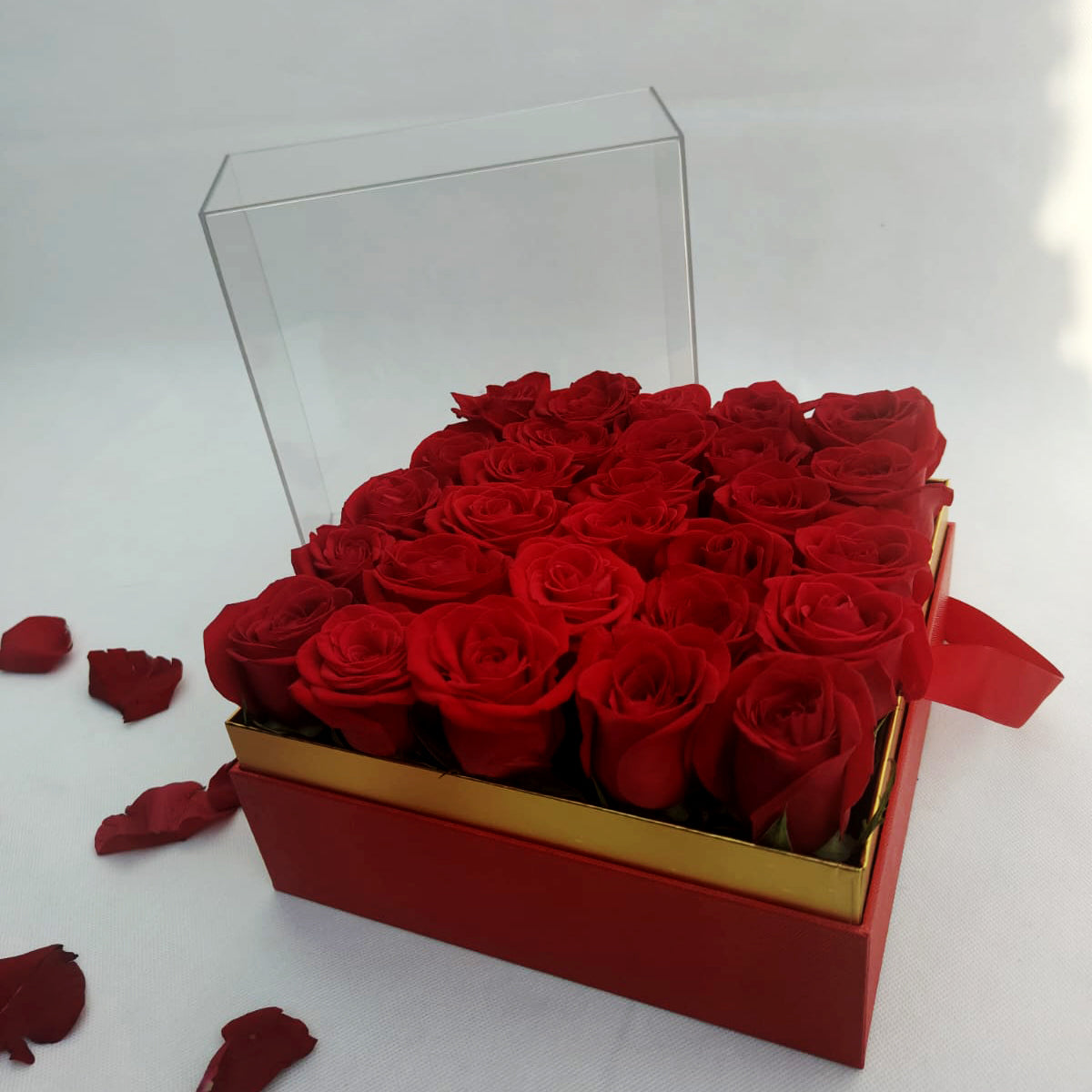 Caja Cuadrada con Rosas